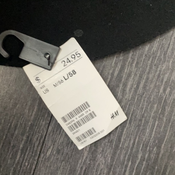 H & M black hat - Picture 2 of 3